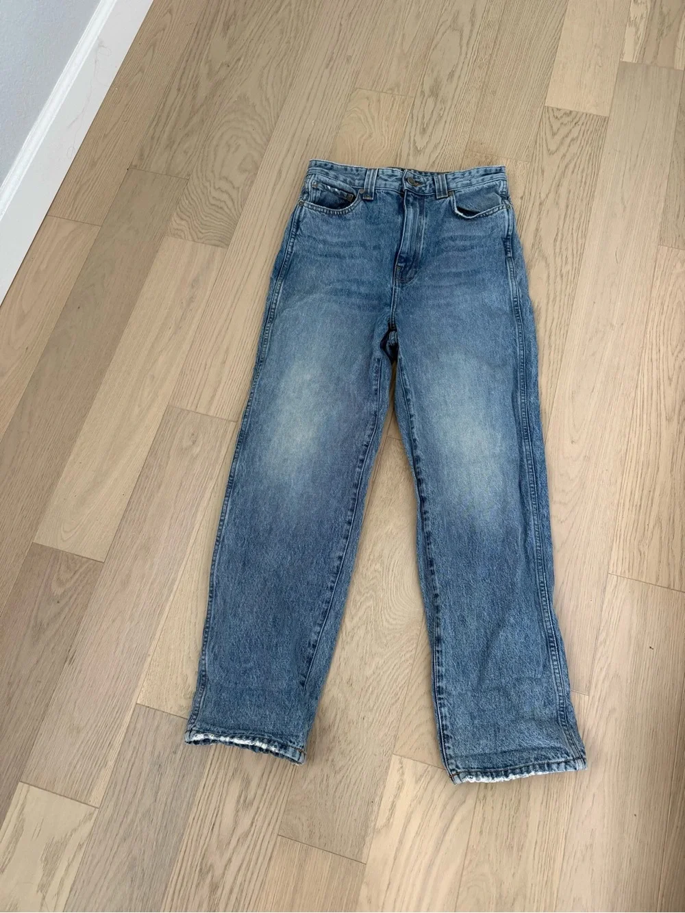 KHAITE High-Rise Straight Leg Jeans in Light Blue Wash - Picture 3 of 12